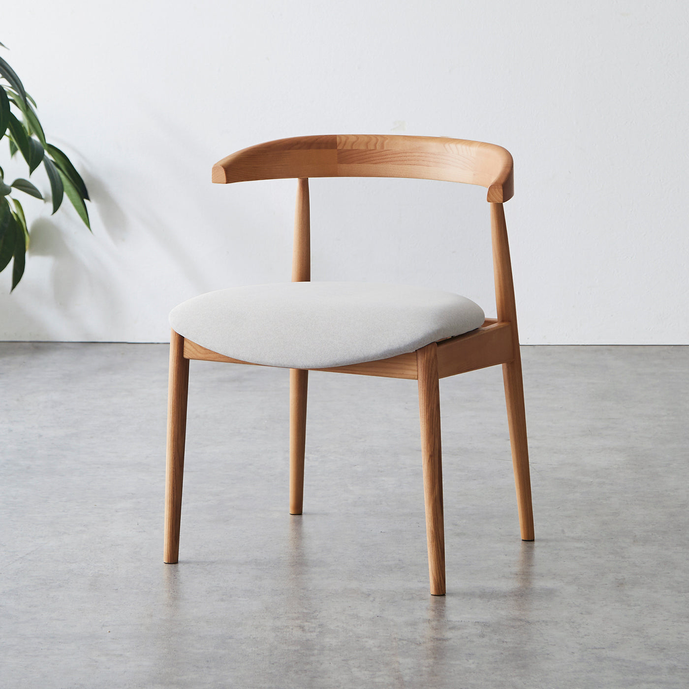 ダイニングチェア アームチェア / CH001 ファブリック座面 – Cofel