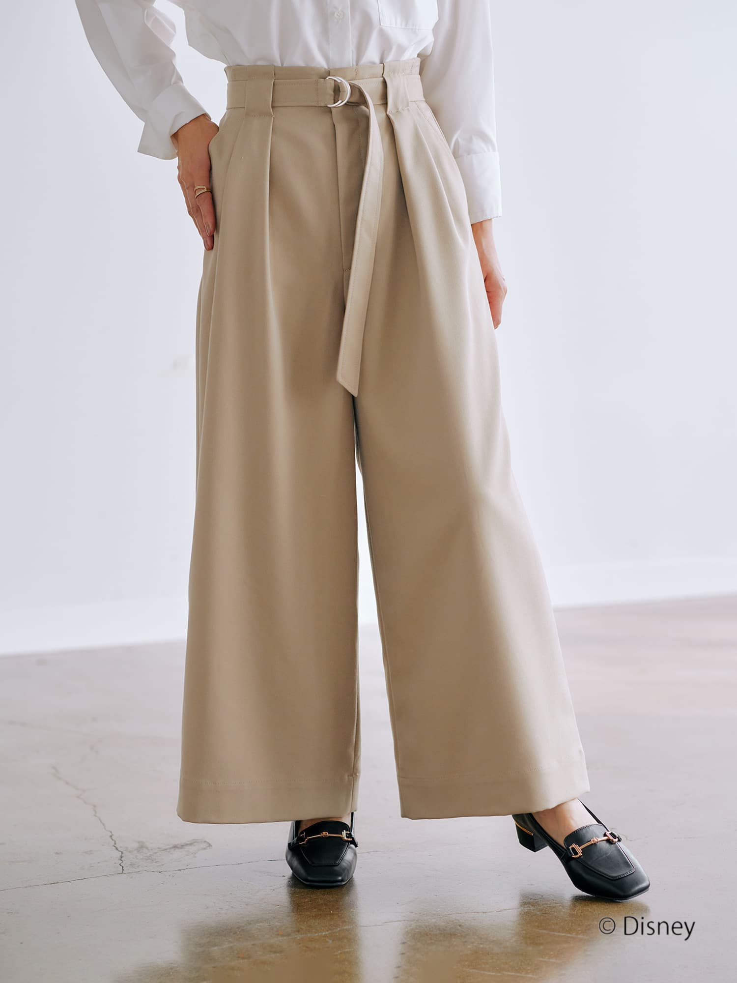 Disney】フラップロゴワイドパンツ-short & regular | 小柄・低身長