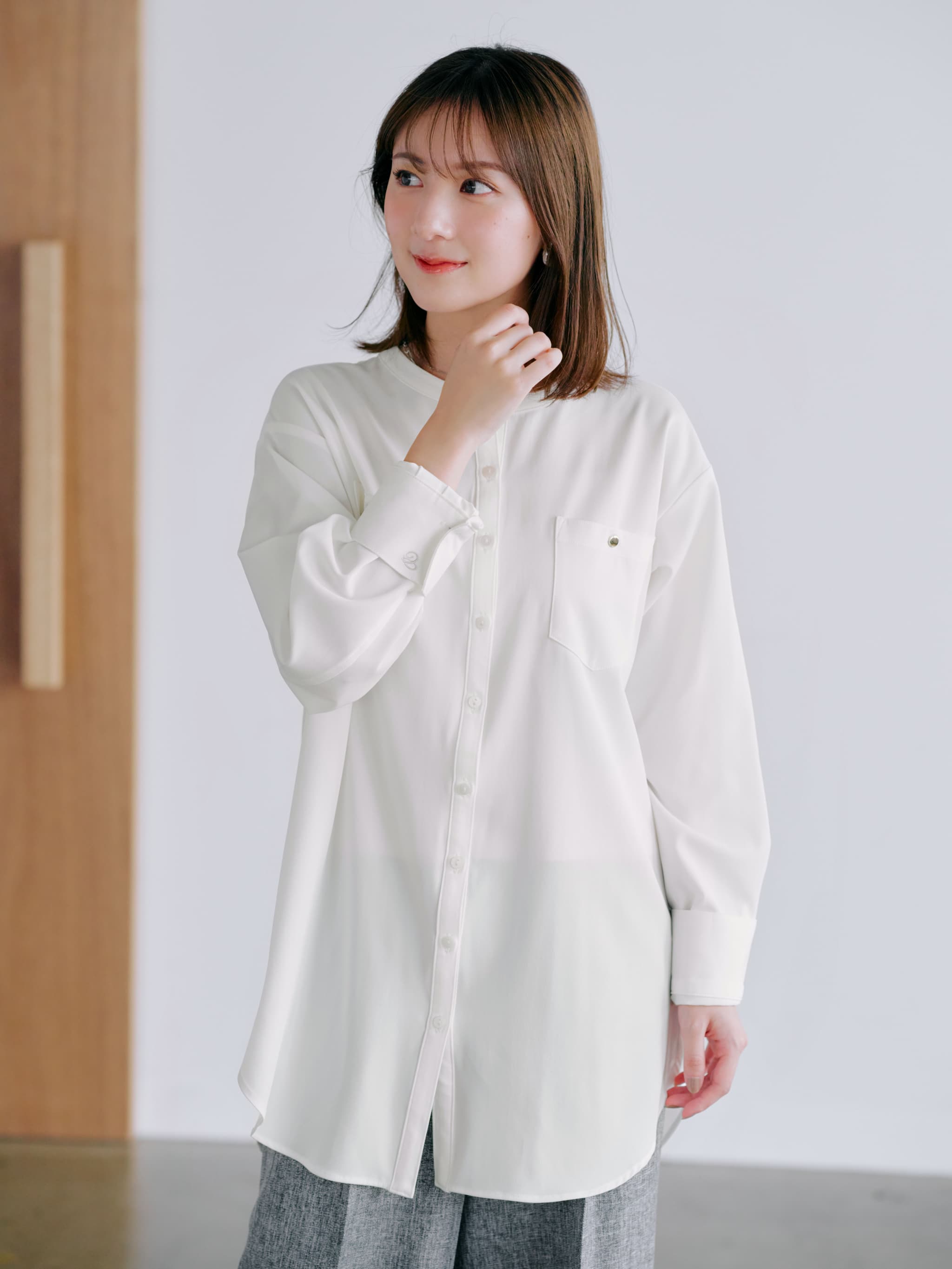 バンドカラーバックギャザーシャツ | 小柄・低身長女性向け