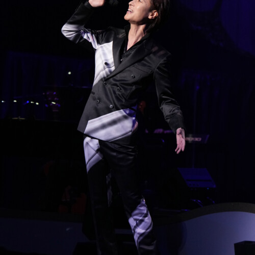 山内惠介が五大都市コンサートツアーの東京公演を開催 。年末の大舞台