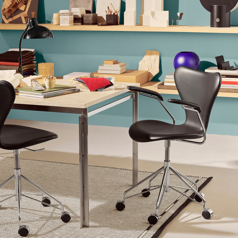 FRITZ HANSEN(フリッツ・ハンセン)SERIES 7 グレースレザーブラック