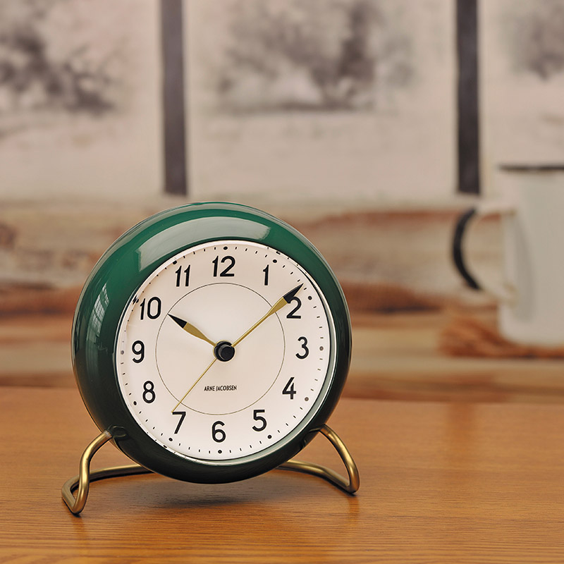 ARNE JACOBSEN （アルネヤコブセン）テーブルクロック ステーション