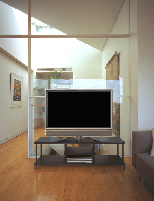 シャープ　液晶カラーテレビ　LC-45GD1 ※モニターのみ ハイビジョン“テレビ”で世界最大です」――シャープが新AQUOS - ITmedia NEWS