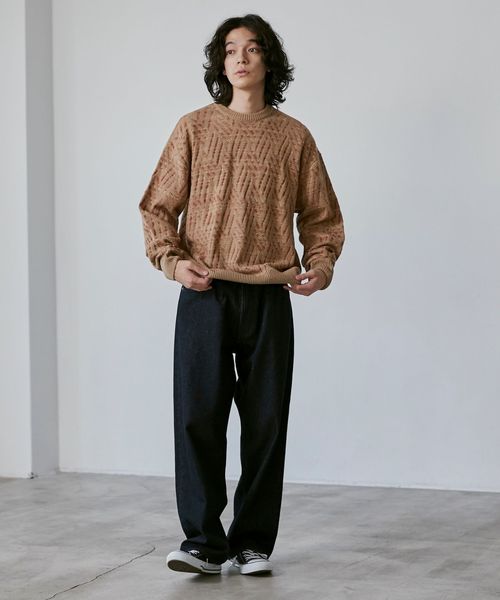 ジャガード総柄ルーズニット