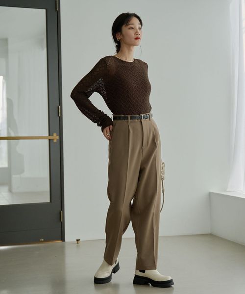 ワンタックワイドテーパードパンツ