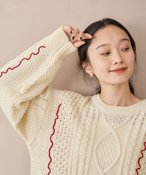 配色メローケーブル編みニットプルオーバー