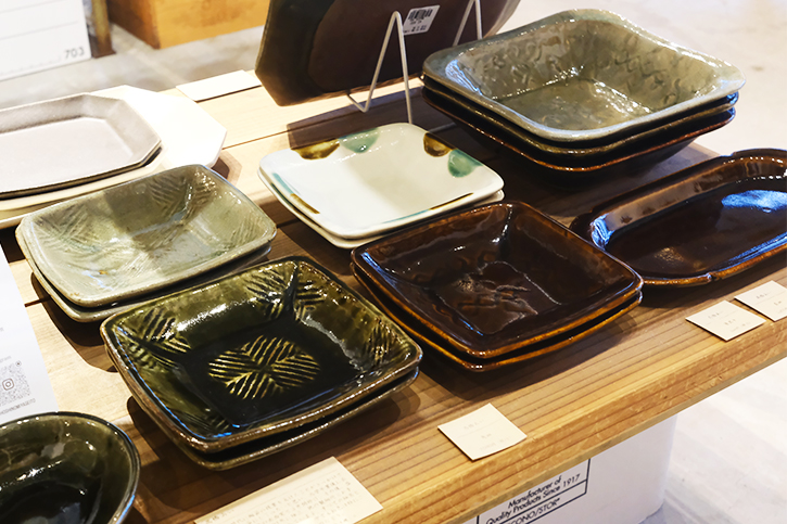 瀬戸本業窯と高橋あいさんの店舗限定の器 | お知らせ | cotogoto コトゴト