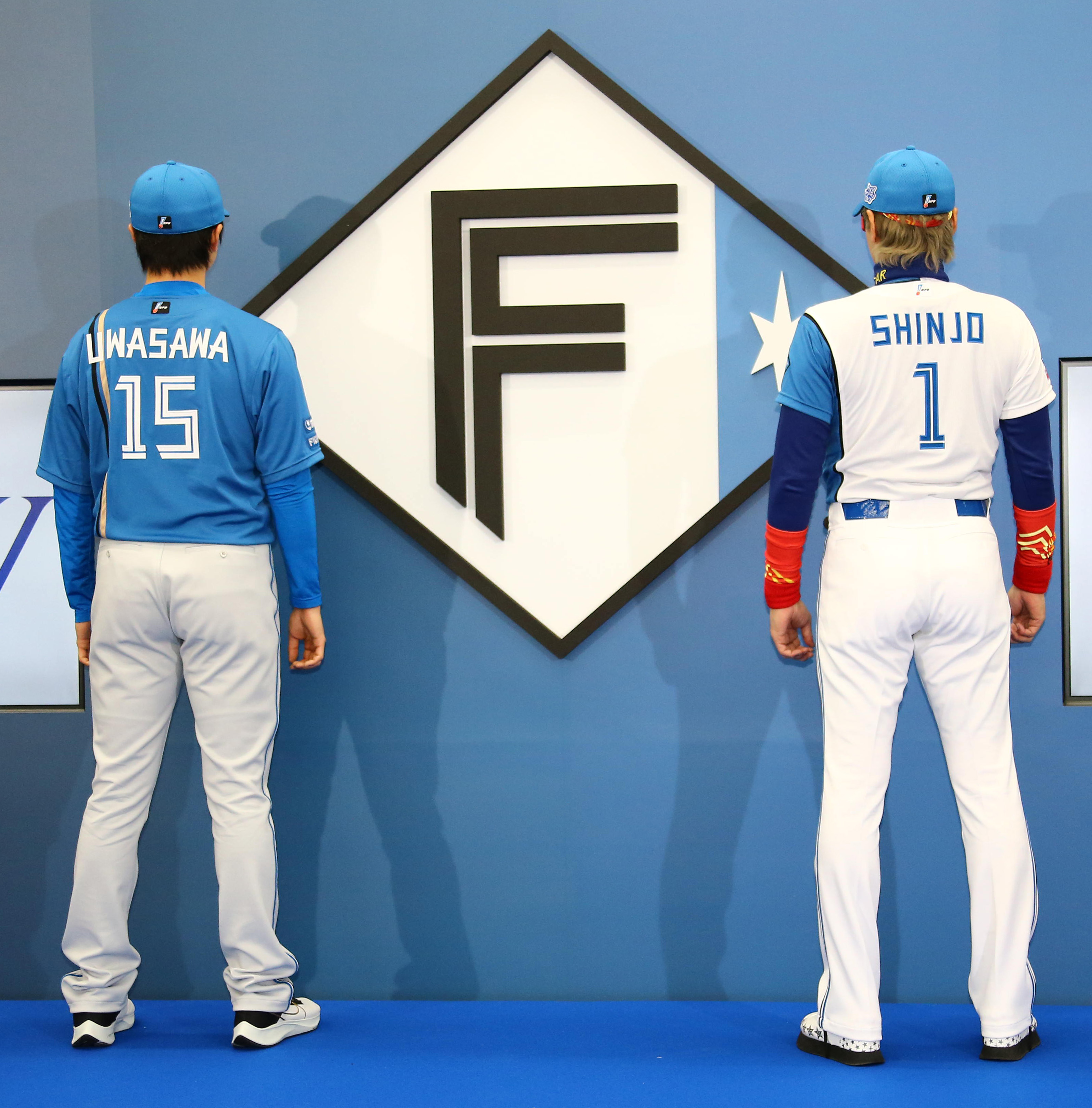 フォト特集】背番号「1」初披露 新庄監督「正直言うと…」 - 産経ニュース