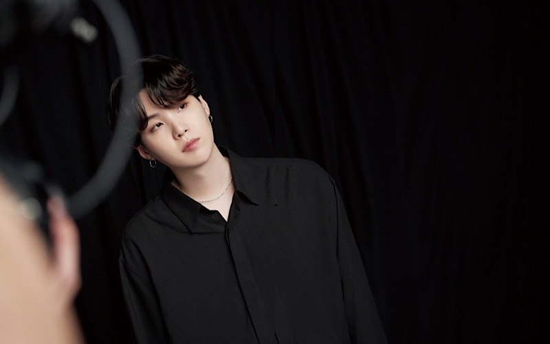 BTS】写真集フォトを先行公開！デビュー8周年を迎えたメンバーが語る