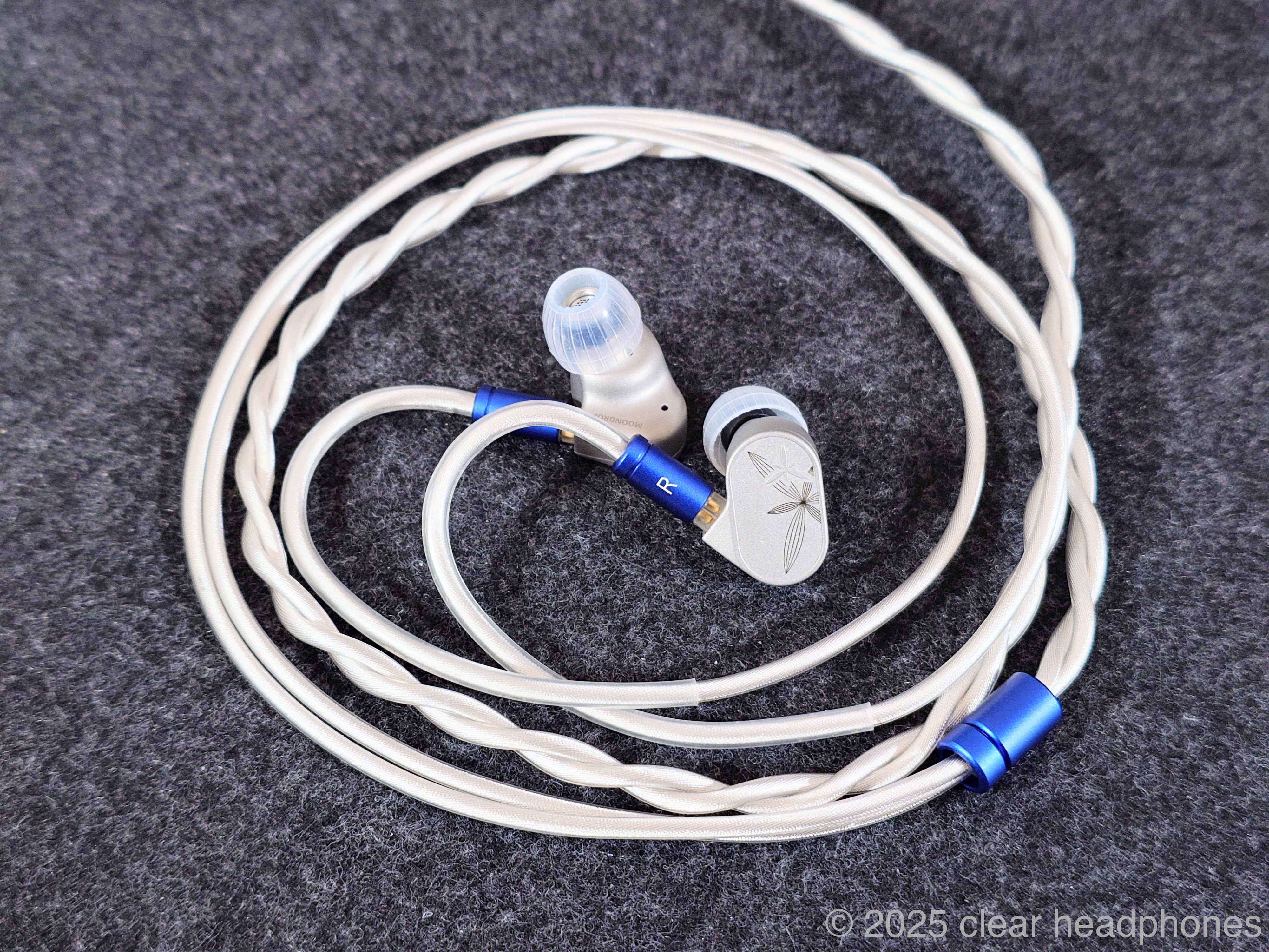 水月雨(MOONDROP) 蘭 II – REF レビュー お手軽コンパクト美麗サウンド