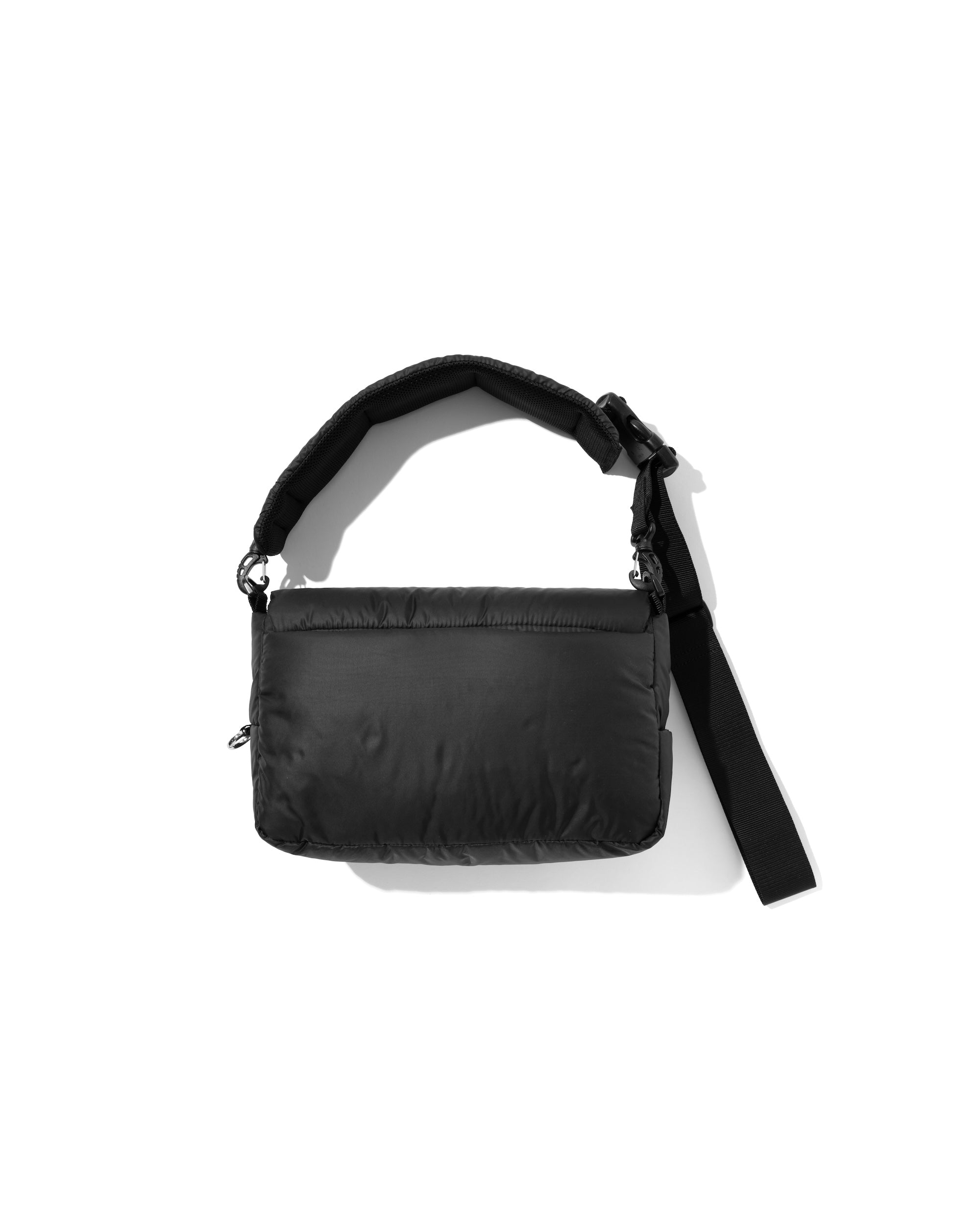 PADDED FLAP HOLIDAY BAG(BLACK)