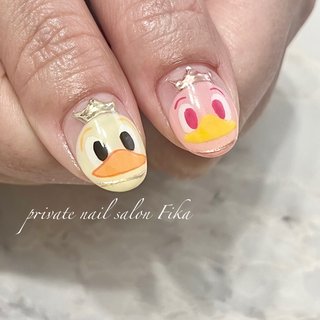 ドナルドのネイルデザイン｜ネイルブック