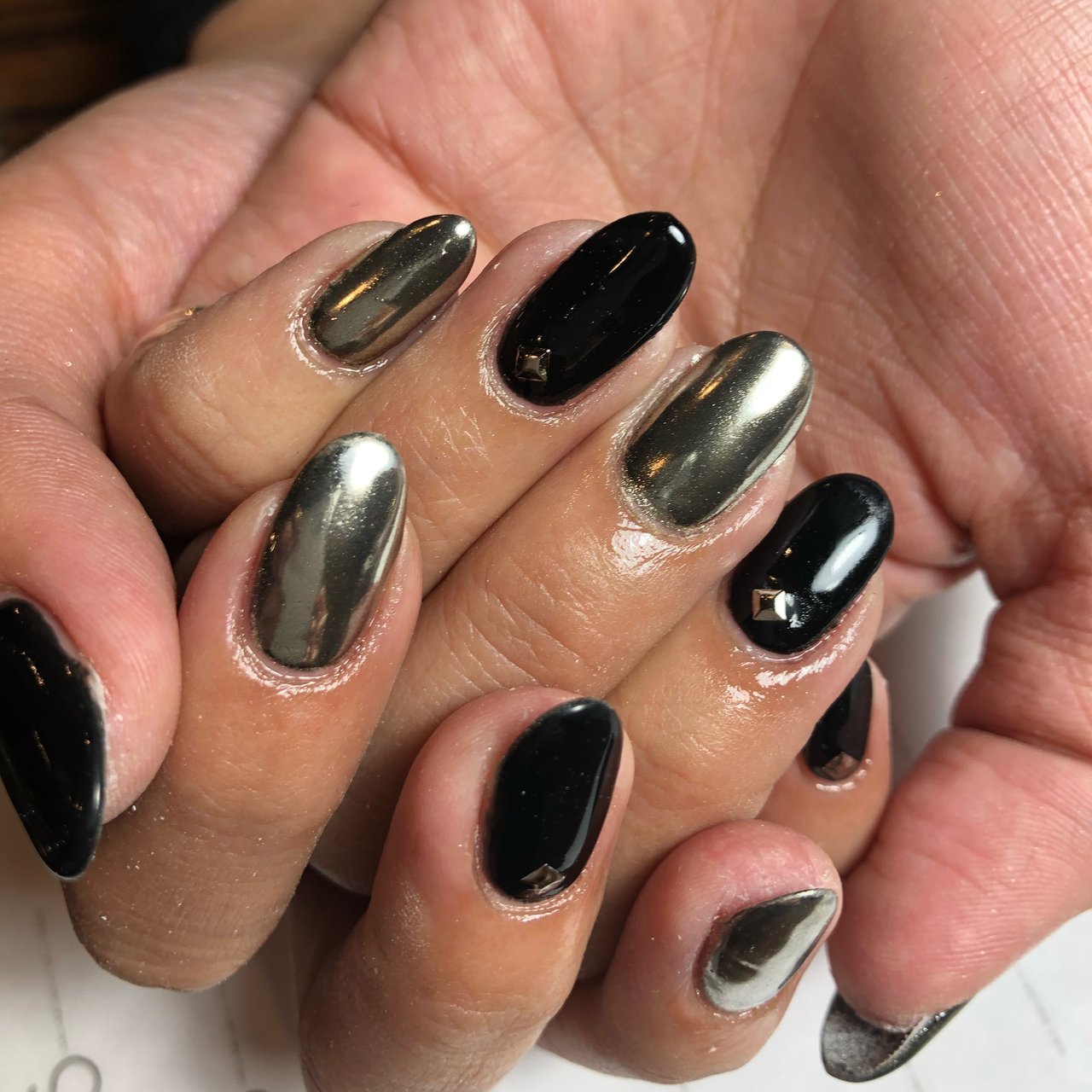 ハンド/ミラー/ブラック/メタリック - shizzzz8のネイルデザイン[No