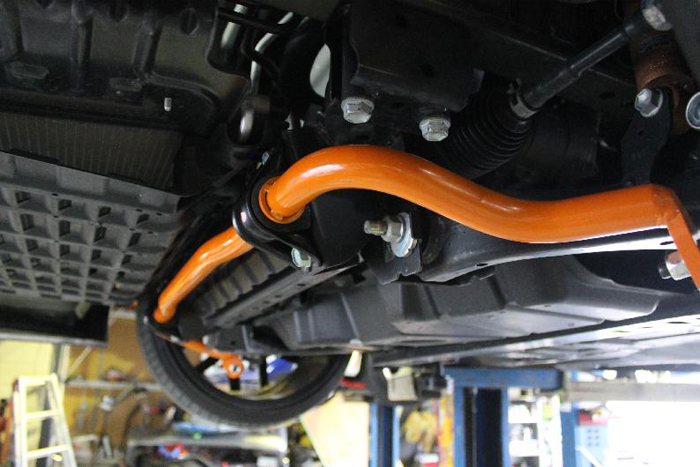 NV350 キャラバン専用 vehicle フロント強化スタビライザー を販売中