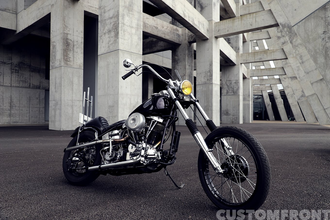 コーンショベルのロングフォークチョッパー FLT1980・モトリガレージ