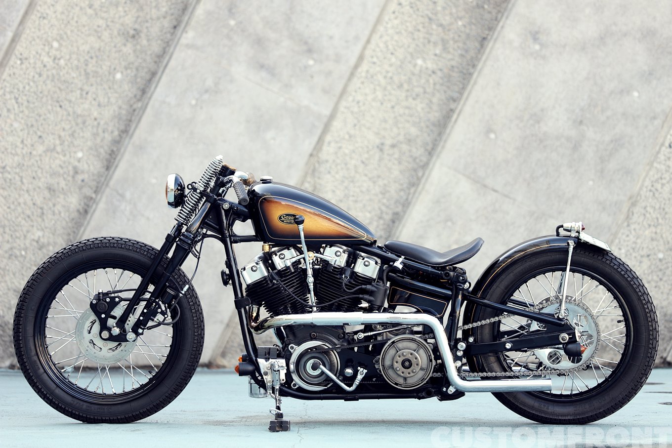 4速フレームショベルヘッドのショーカスタムバイク FXS 1981年