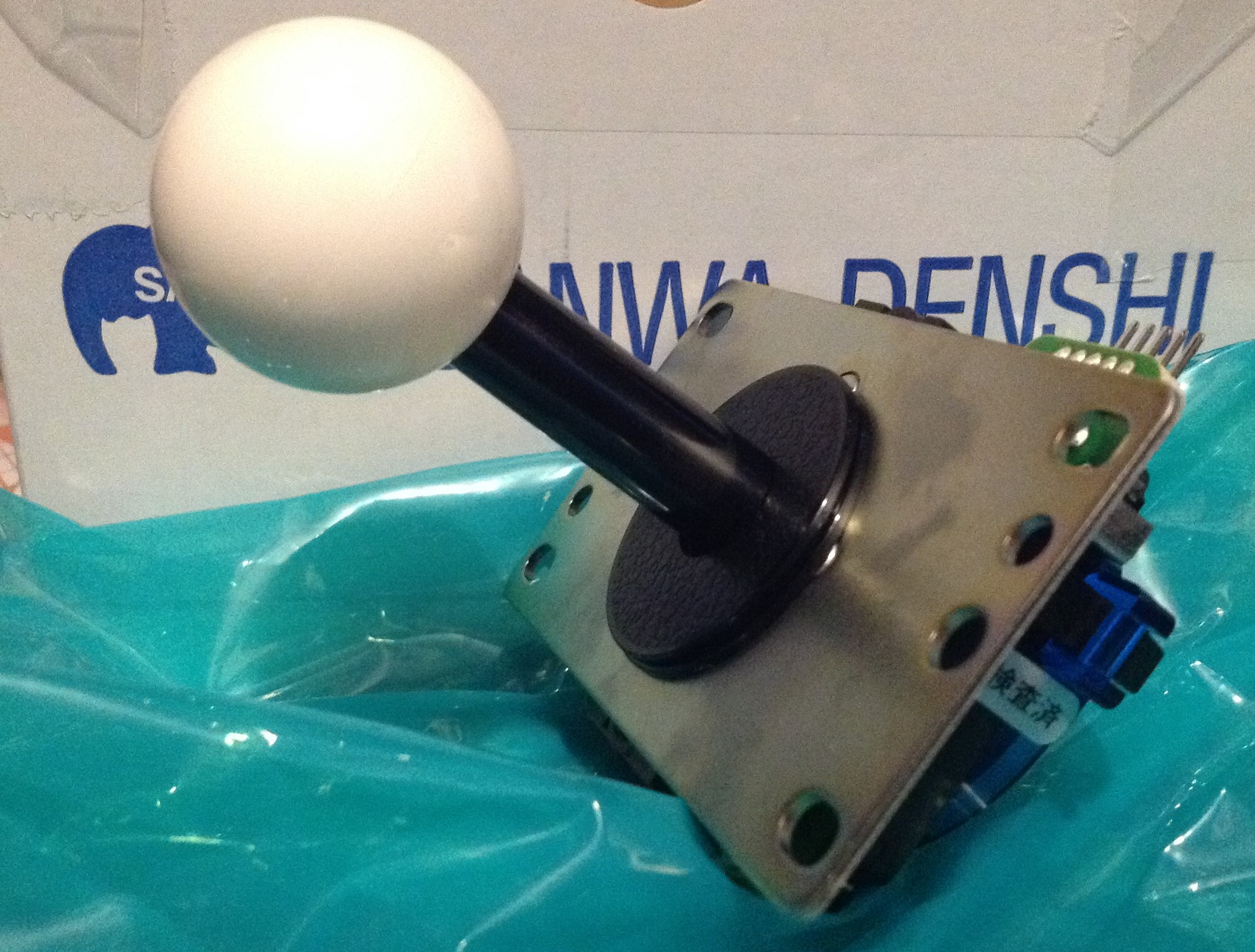 HORI「RAP.VサイレントHAYABUSA」のレバーを三和レバーに交換 - 廃刊