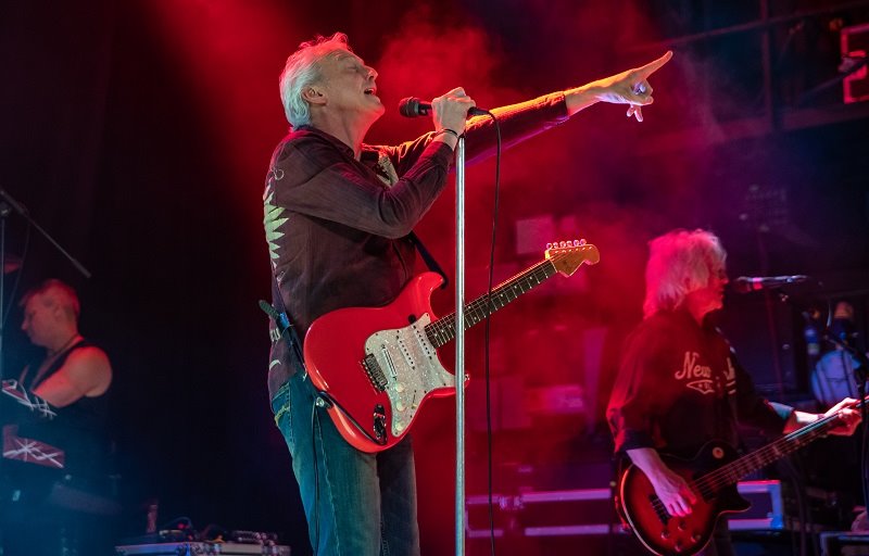 New Music Review : Steve Overland - S.I.X : CD Album Music Review