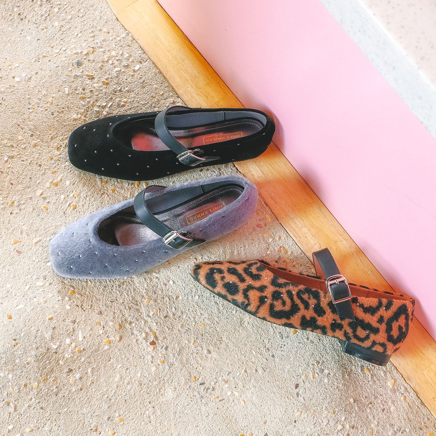 Daniella & GEMMA ONLINE STORE – ストラップ付きバレエフラット