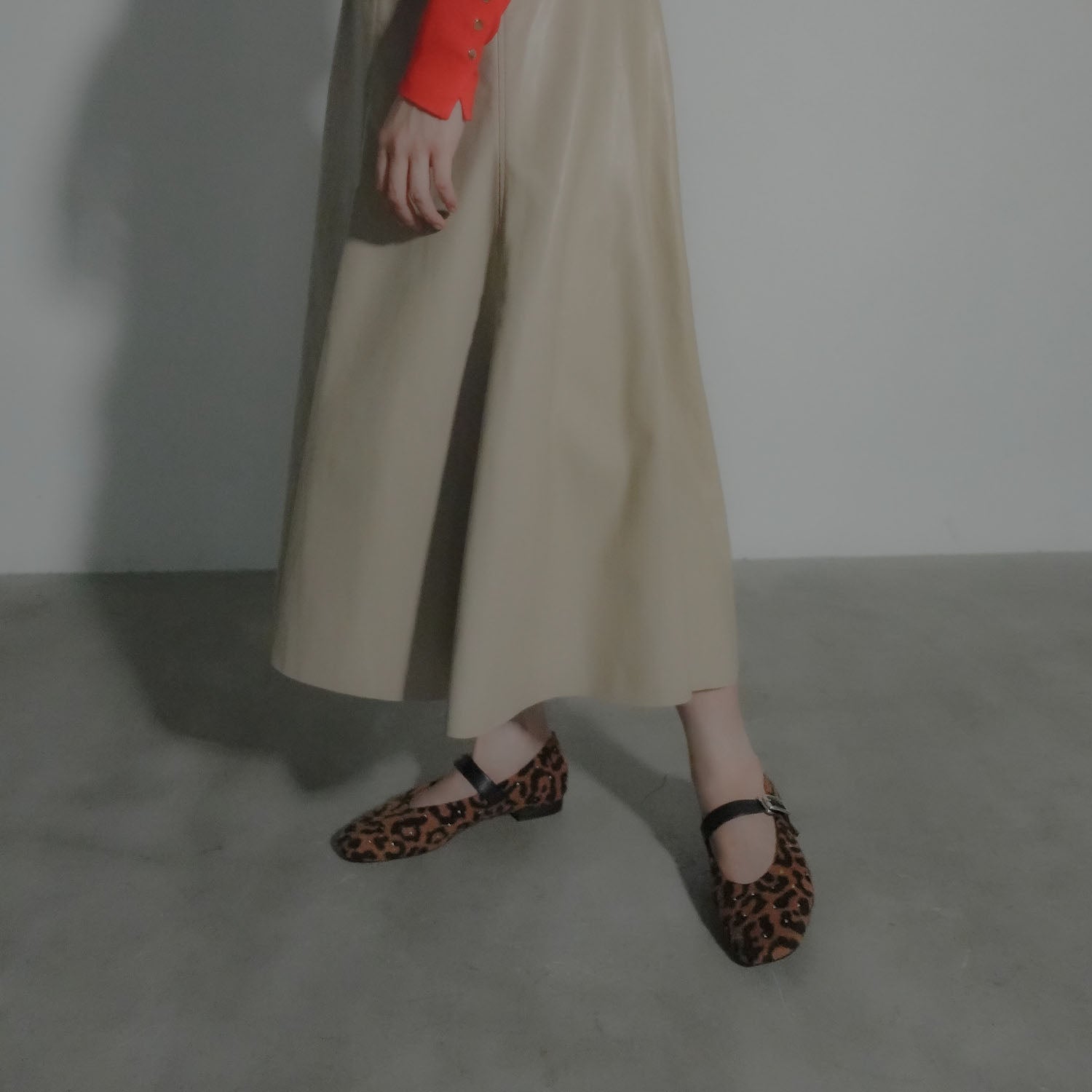 Daniella & GEMMA ONLINE STORE – ストラップ付きバレエフラット