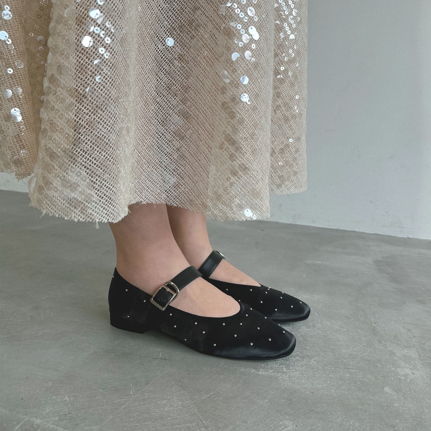 Daniella & GEMMA ONLINE STORE – ストラップ付きバレエフラット