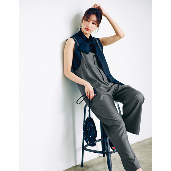 CLASSY.×green label relaxing×UNIVERSAL OVERALL]サロペット