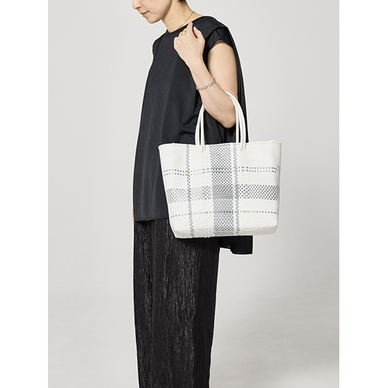 Moon Bird]手編みのメルカドバッグ・タータンチェック | KOBUNSHA