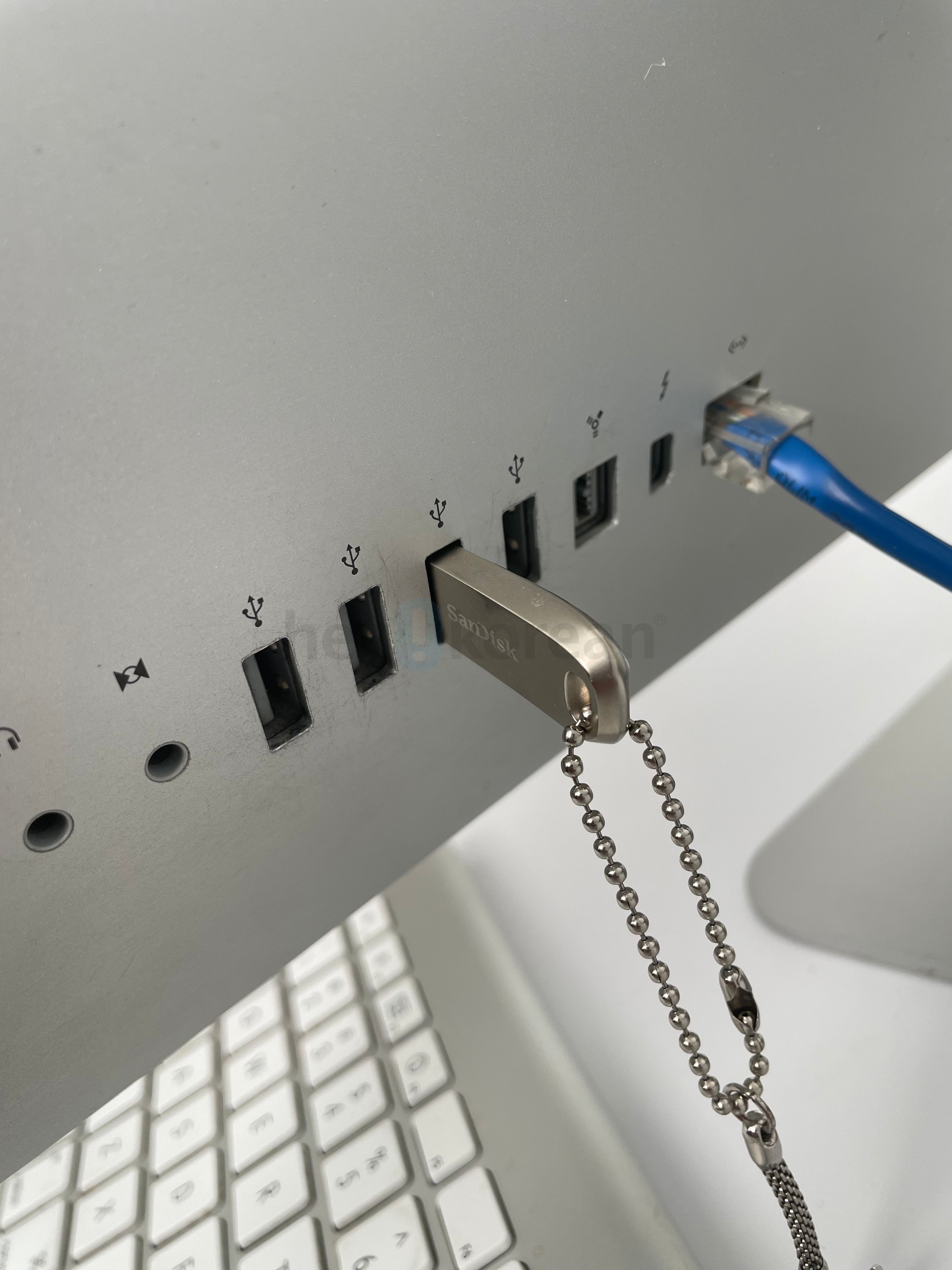 Apple iMac 2011 + magic keyboard & mouse