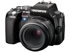 オリンパス、等倍撮影が可能な「35mm F3.5 Macro」