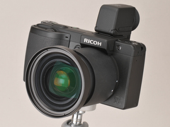 河田一規のデジカメナビ】リコー「GX200」