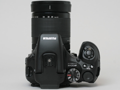 新製品レビュー】富士フイルム「FinePix S100FS」