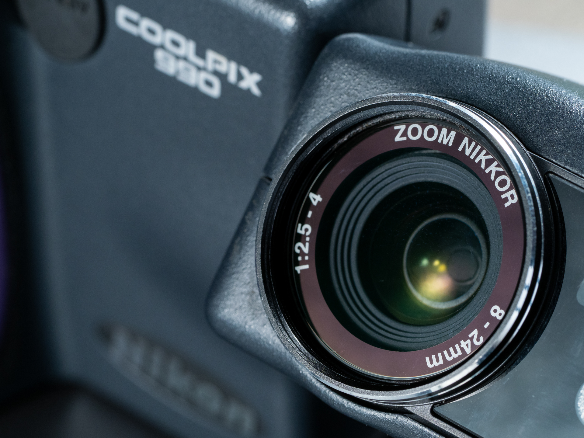 赤城耕一の「アカギカメラ」 116回：25年前のハイエンド機、ニコン