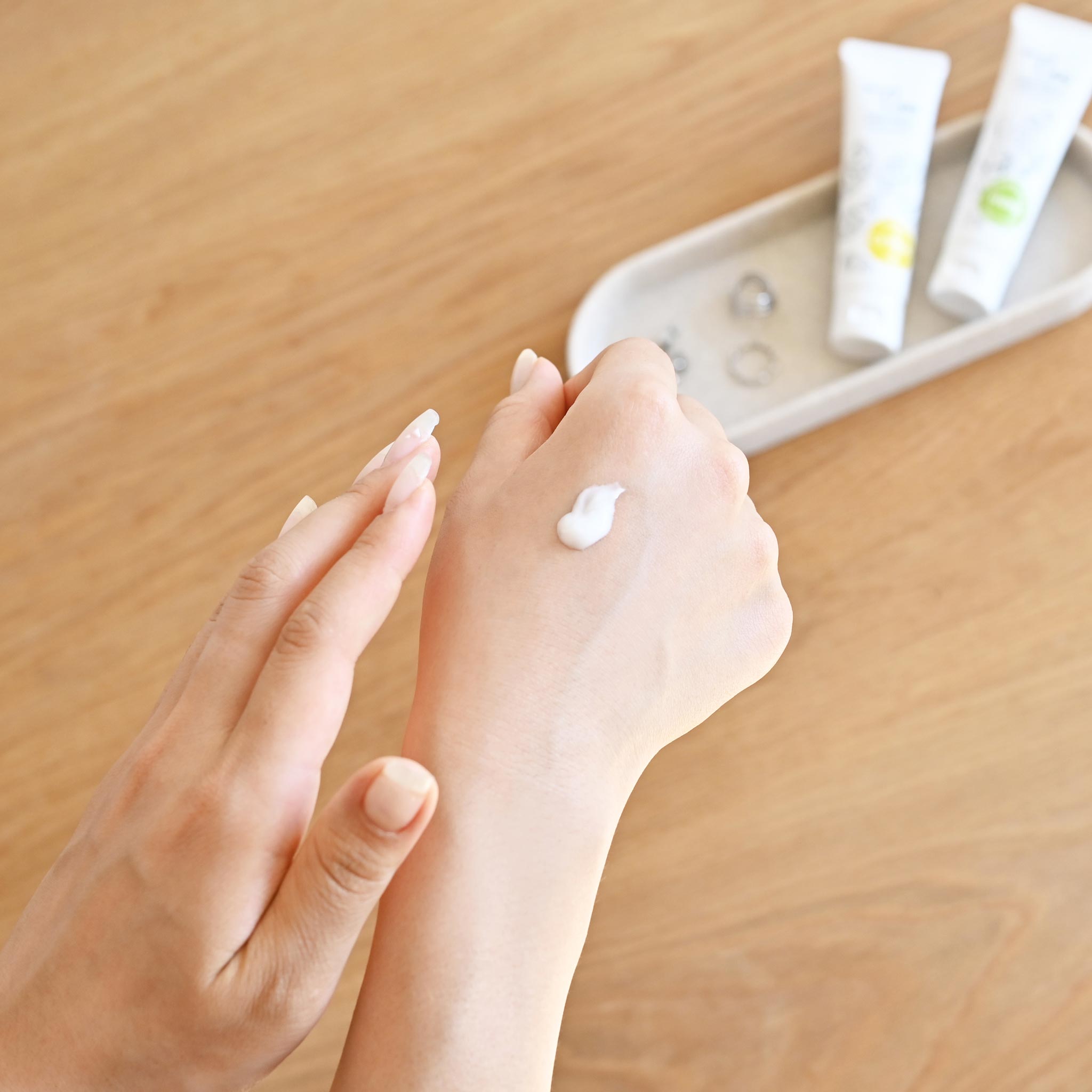 ハンドクリーム[ドゥ・ケア] ワイルドローズ&ベルガモット | deux C