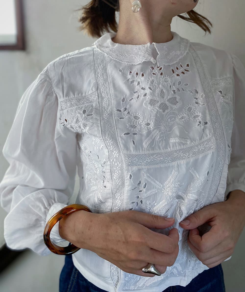 FrenchVintagelaceBlouse