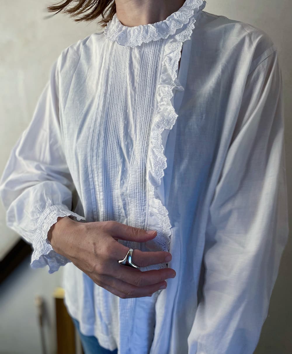 フレンチアンティークフリルブラウス