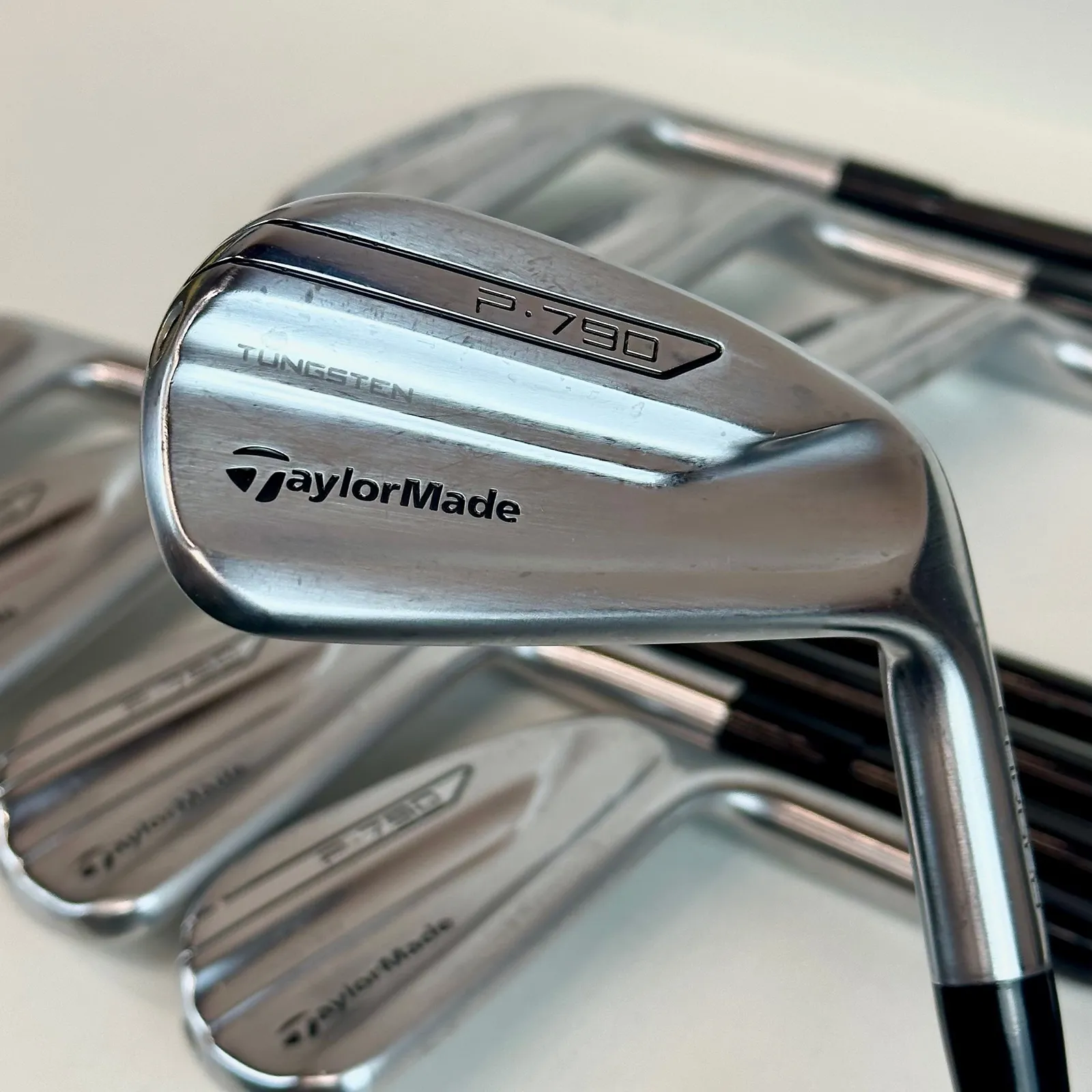 TaylorMade 2017 P790 3-PW - DG Tour Issue X7 - X-Flex Shafts - GP