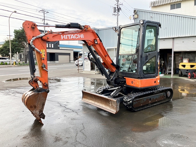 日立建機 ZX30U-5A | 北海道のミニ油圧ショベル(ミニユンボ
