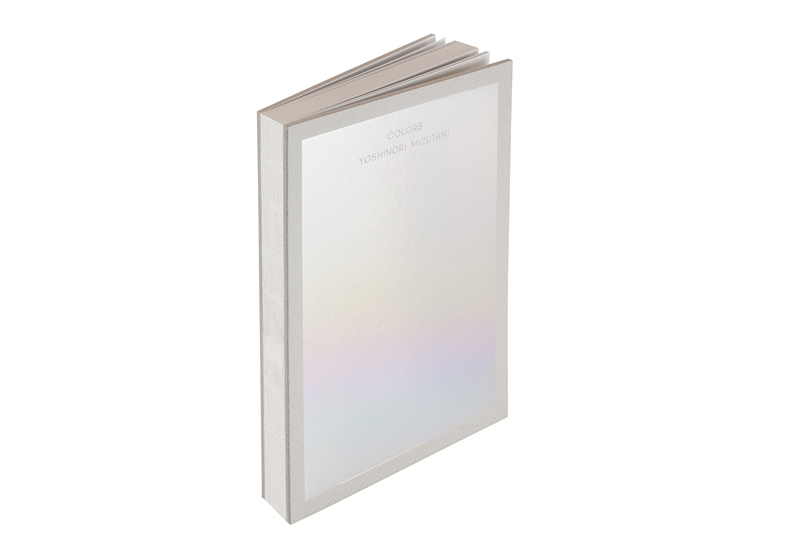 COLORS - 水谷吉法 | shashasha 写々者 - 写真集とアートブック