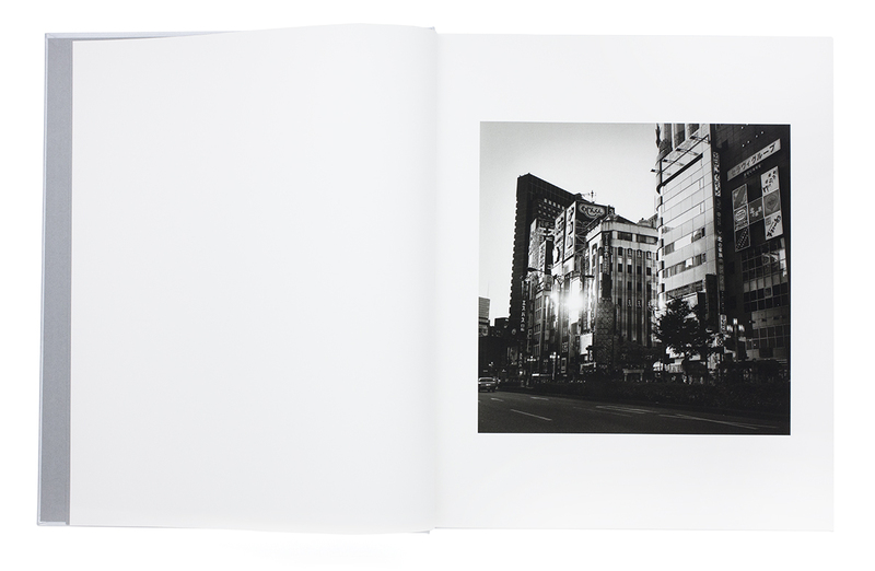 TOKYO CIRCULATION (silver) - 有元伸也 | shashasha 写々者 - 写真集