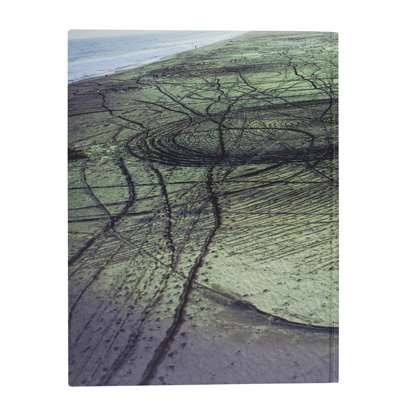 螺旋海岸 - 志賀理江子 | shashasha 写々者 - 写真集とアートブック