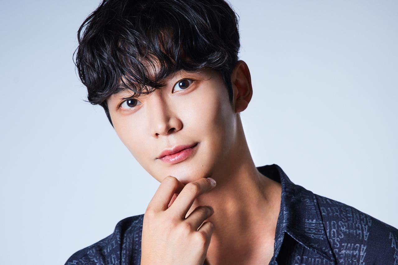 ロウン（SF9）インタビュー「自由な心を持って進んでいこう」 - SCREEN