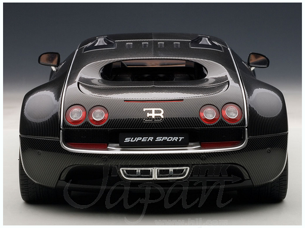 1/18 ブガッティ ヴェイロン スーパースポーツ (カーボンブラック