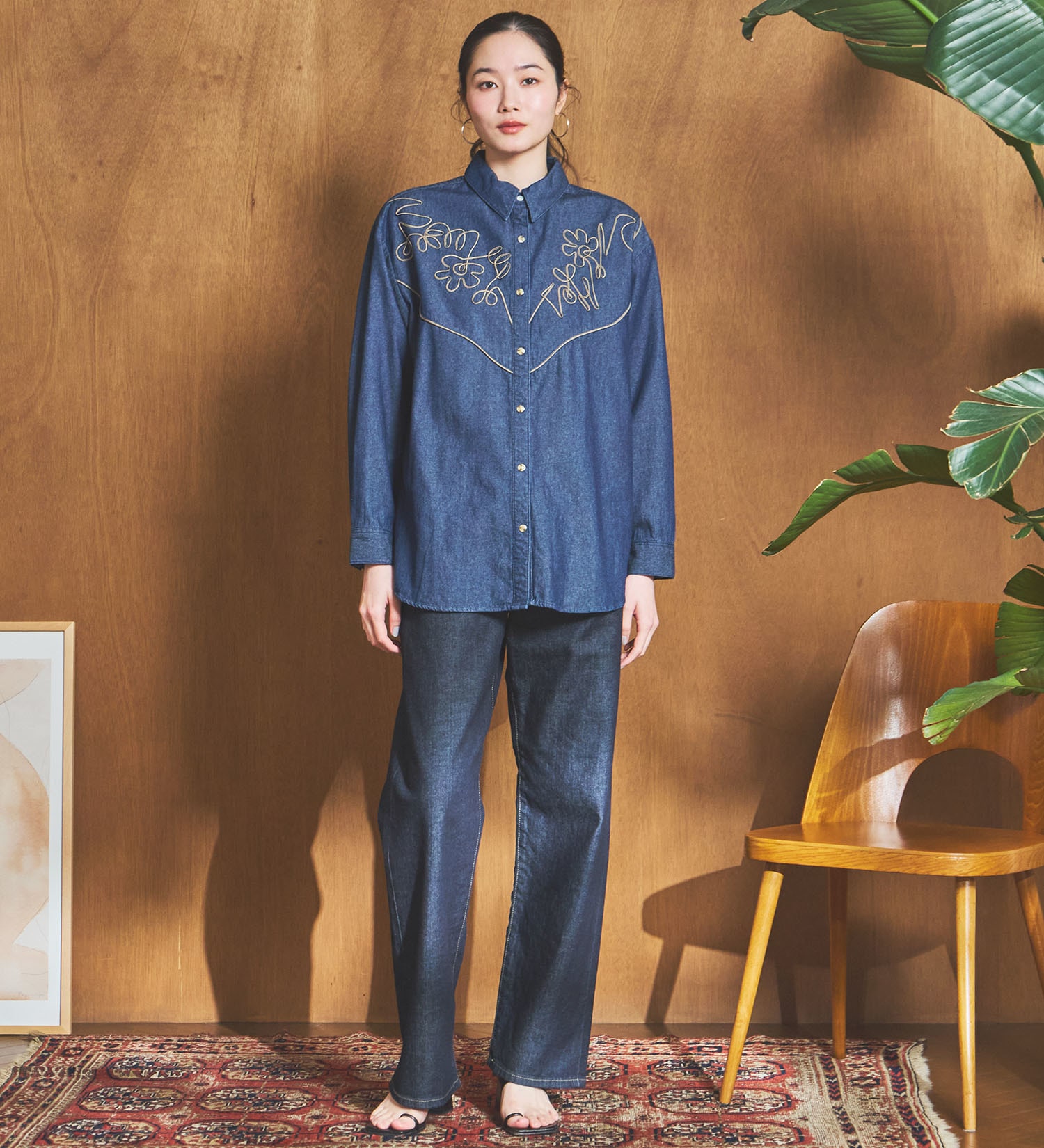 SOMETHING コード刺繍デニムシャツ|SOMETHING|サムシング