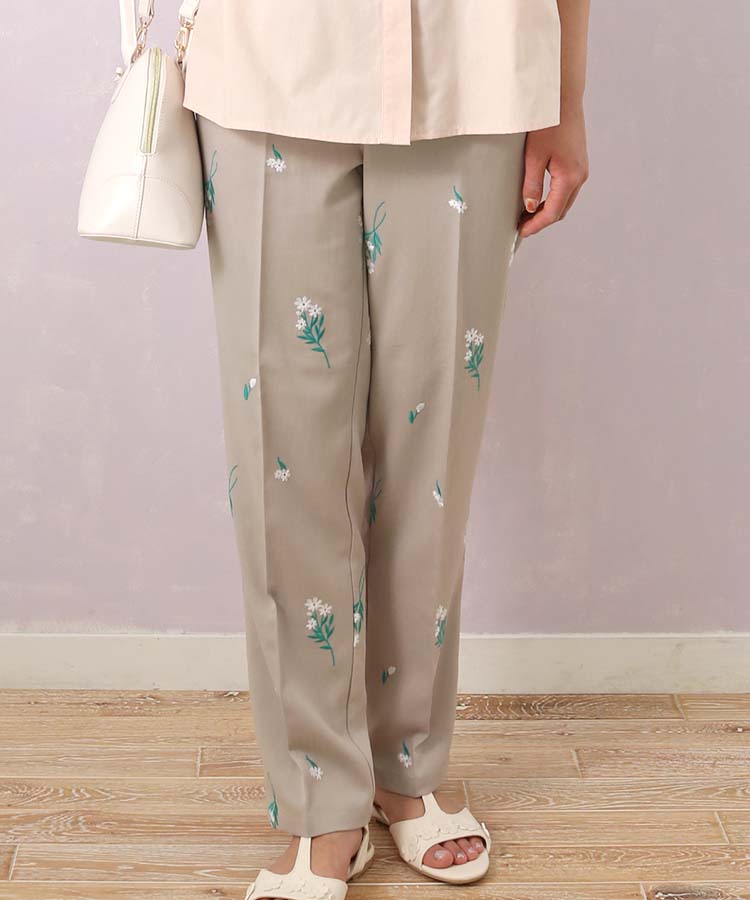 ≪OUTLET≫le petaleフラワー刺繍パンツ(ブラック): ALL｜Bleu Bleuet