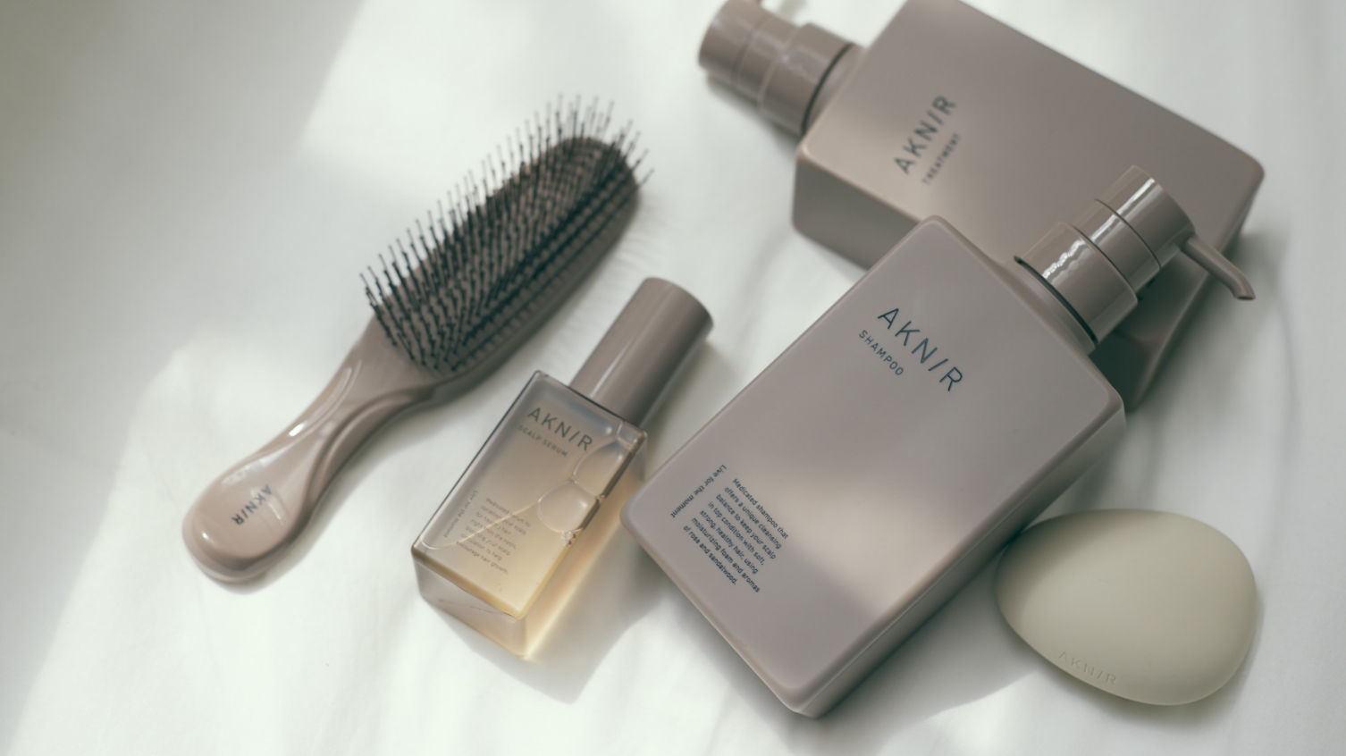 パーフェクトセット初回【ローズ×サンダルウッド】｜AKNIR（アクニー