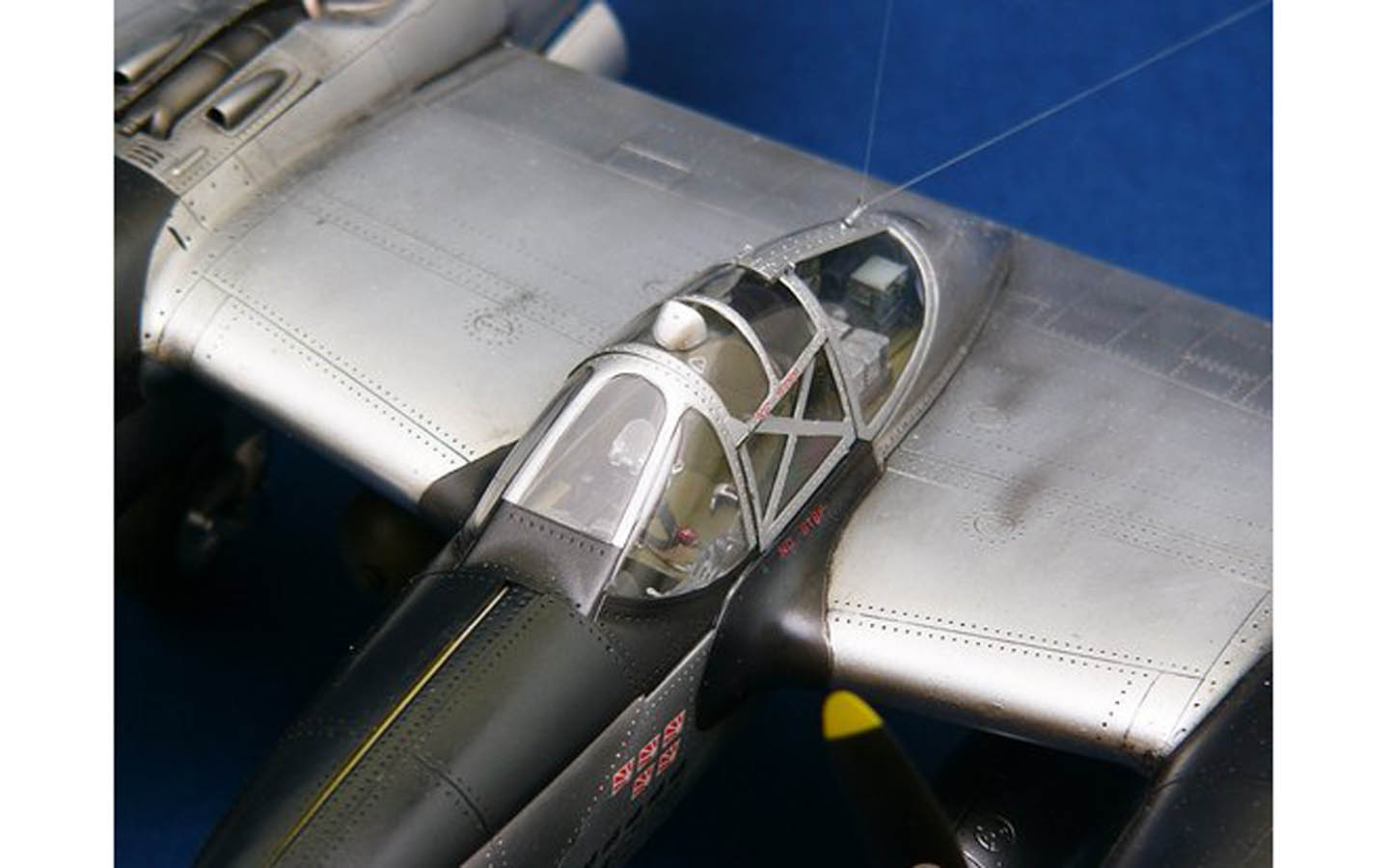 Lockheed P-38L-5-LO Lightning - Trumpeter 02227 | kingshobby.com