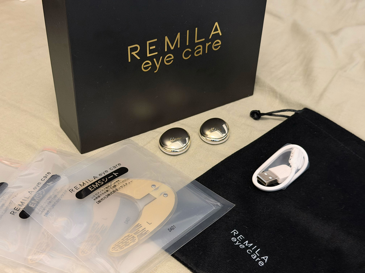 目元に貼るだけ！超コンパクトなEMS機器で眼精疲労を解消できるか