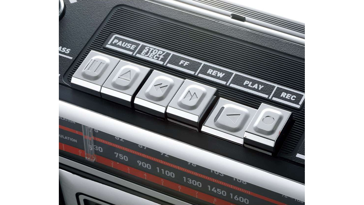 昭和レトロなデザインがカッコいい！カセットテープも再生できるORION