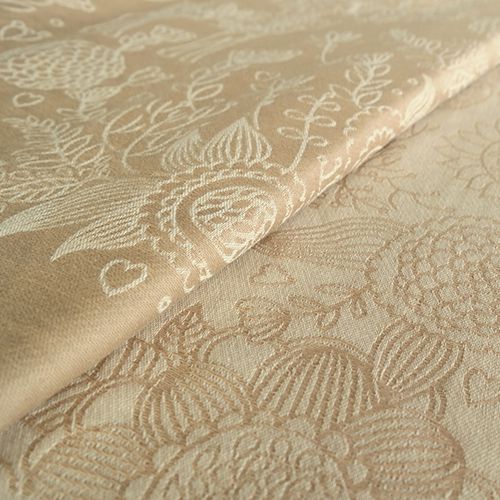 首すわり前の新生児や赤ちゃんから成長に合わせて使えるスリング