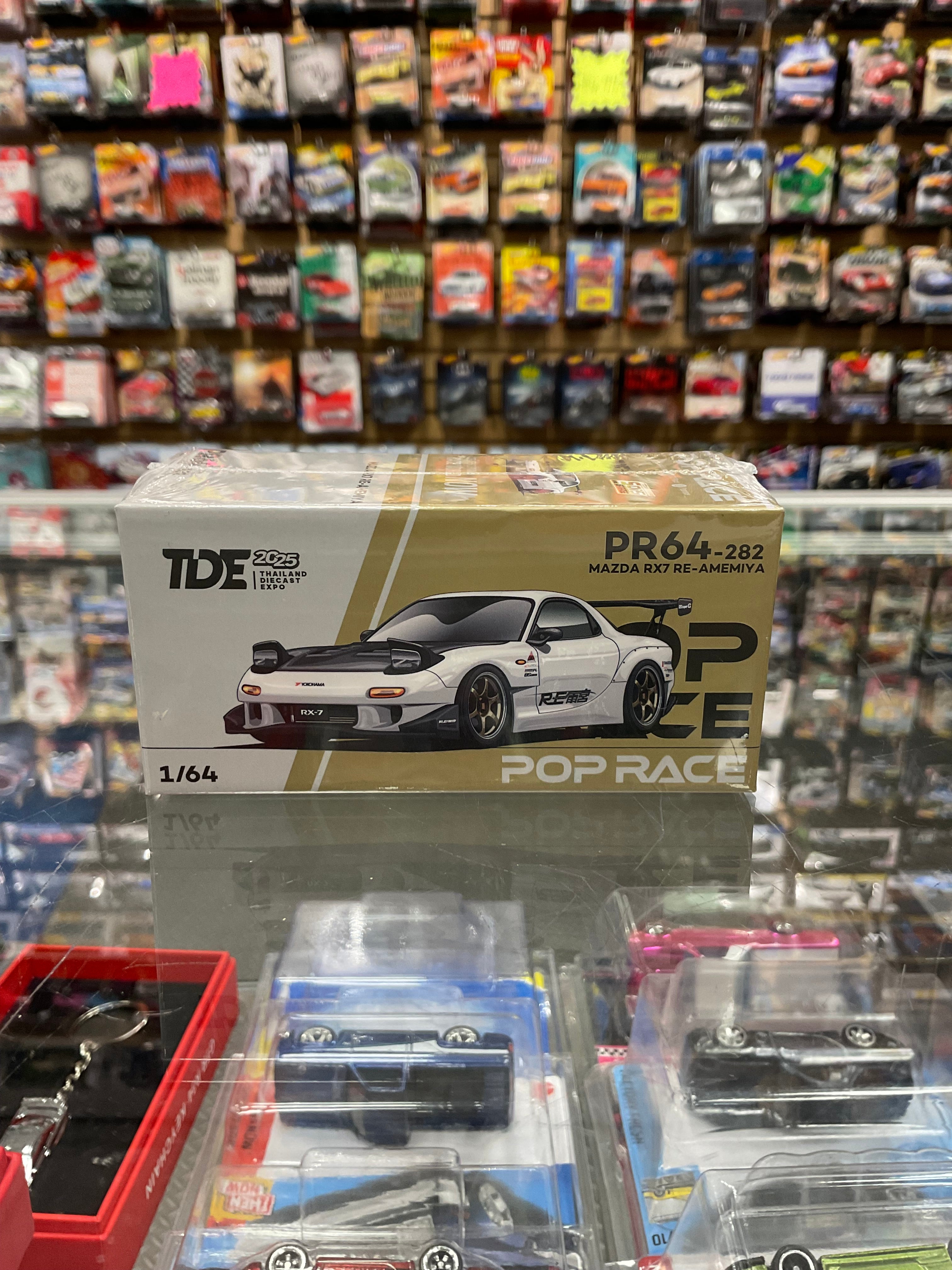 Set of 2 Pop Race PR64-282 Mazda RX7 RE-Amemiya White and Pop Race